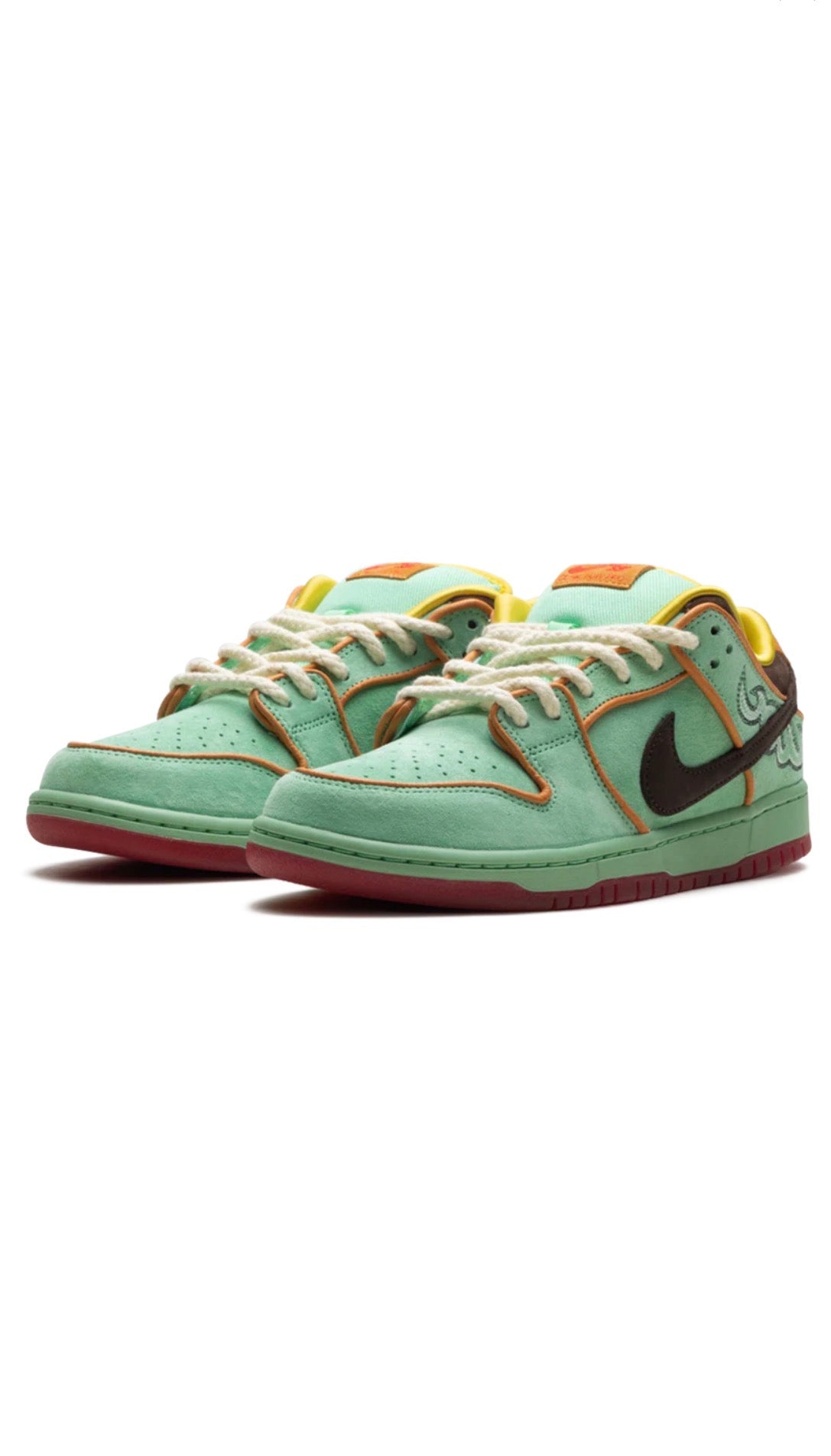 Nike SB Dunk Low Pro